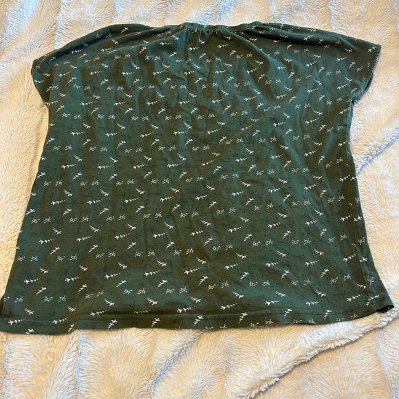 Vintage dnmx green and white floral top with button down detail - Picture 4 of 4